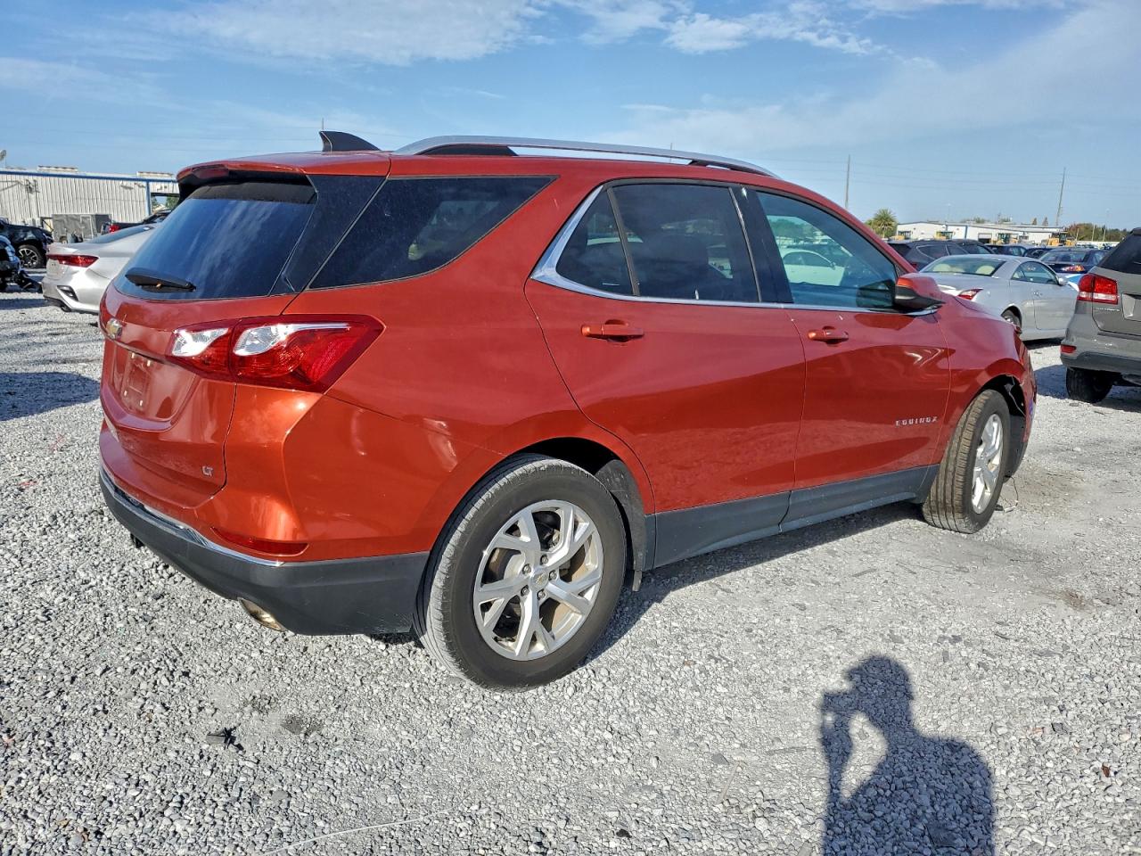 2020 CHEVROLET EQUINOX LT photo 3