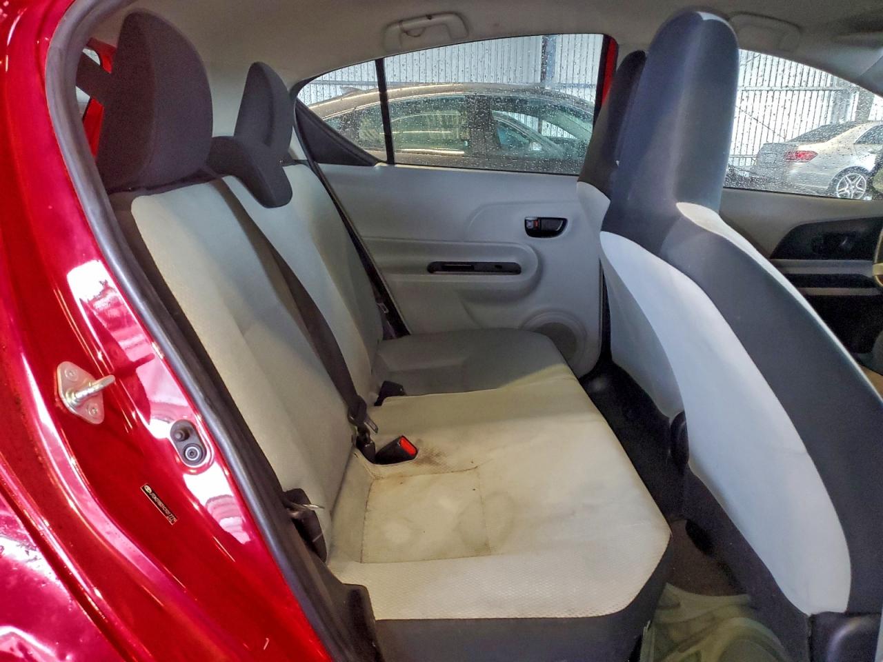 2012 TOYOTA PRIUS C photo 10