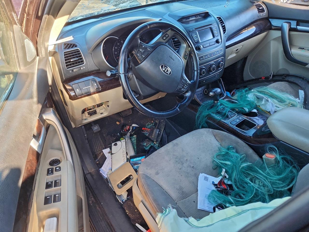2015 KIA SORENTO LX photo 8