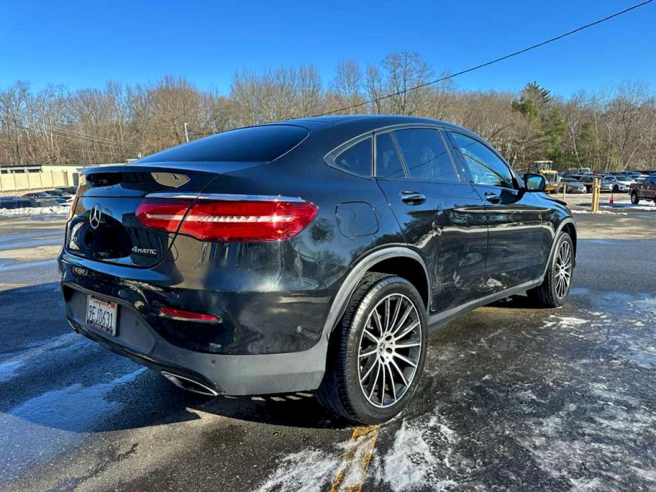 2019 MERCEDES-BENZ GLC COUPE 300 4MATIC photo 3
