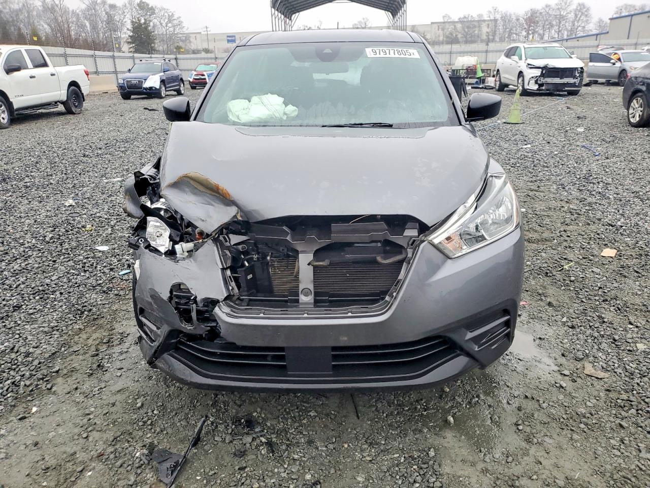 2020 NISSAN KICKS S photo 5