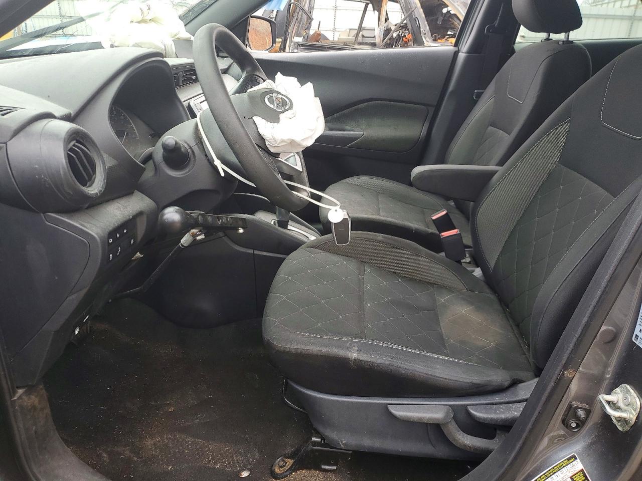2020 NISSAN KICKS S photo 7