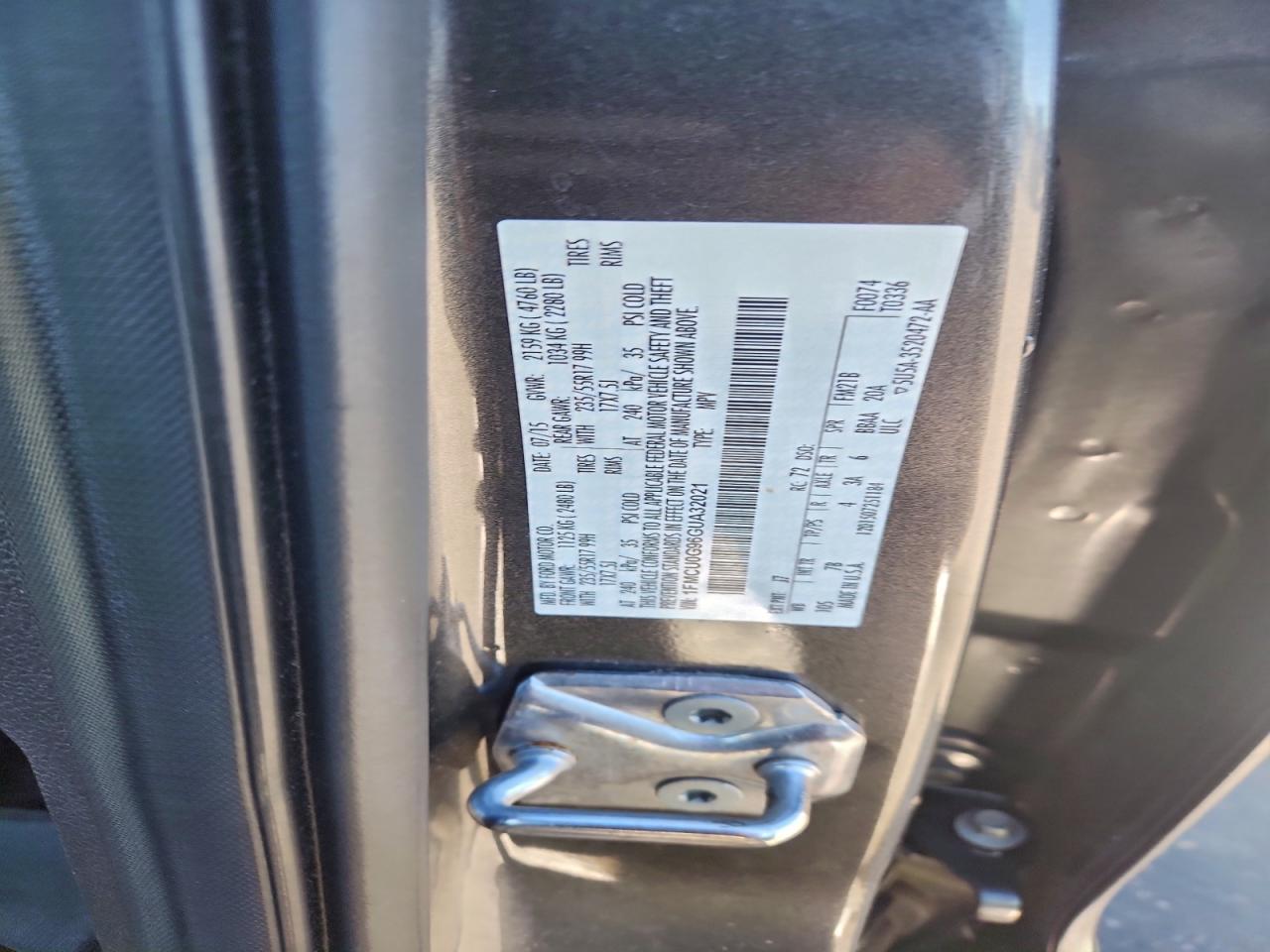 2016 FORD ESCAPE SE photo 13
