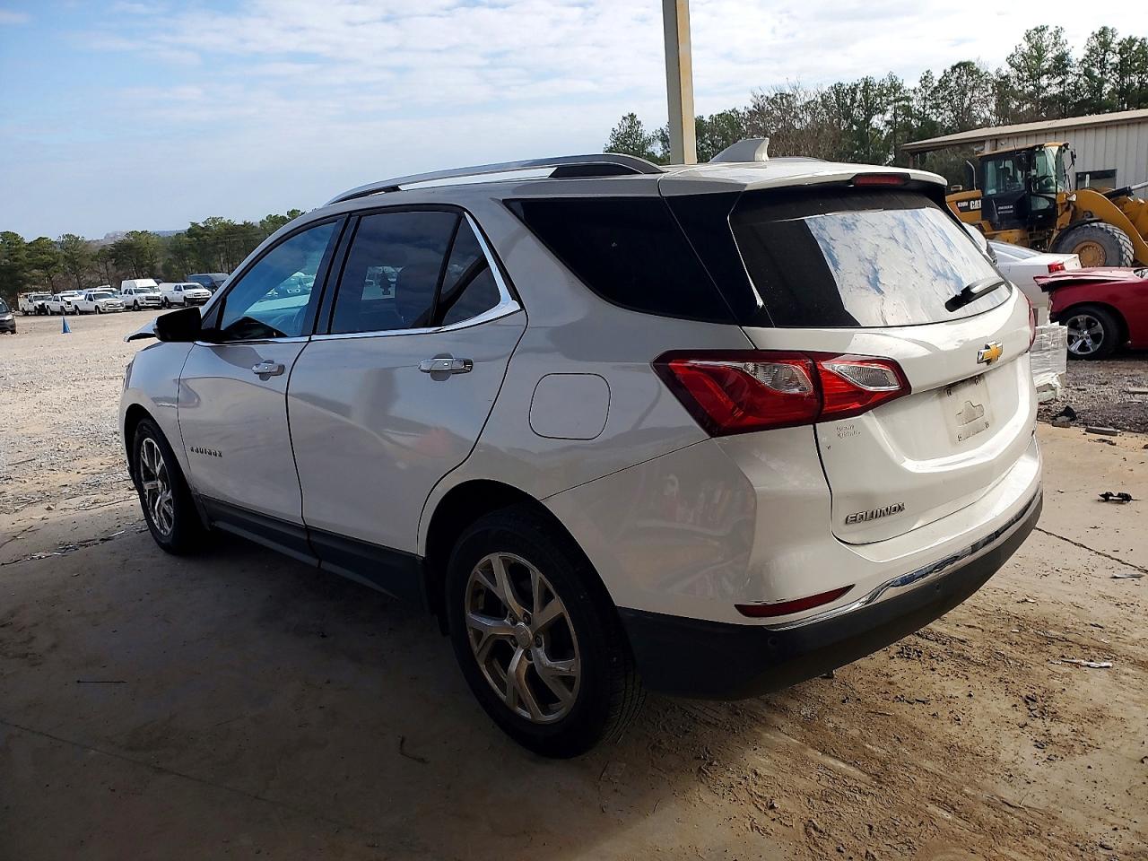 2018 CHEVROLET EQUINOX PREMIER photo 2