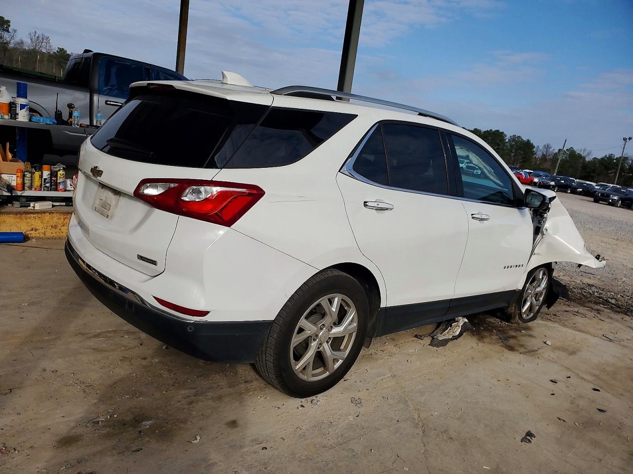 2018 CHEVROLET EQUINOX PREMIER photo 3
