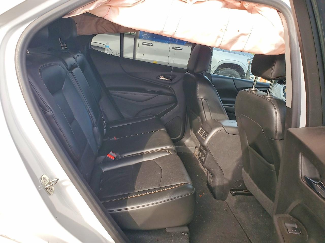 2018 CHEVROLET EQUINOX PREMIER photo 10