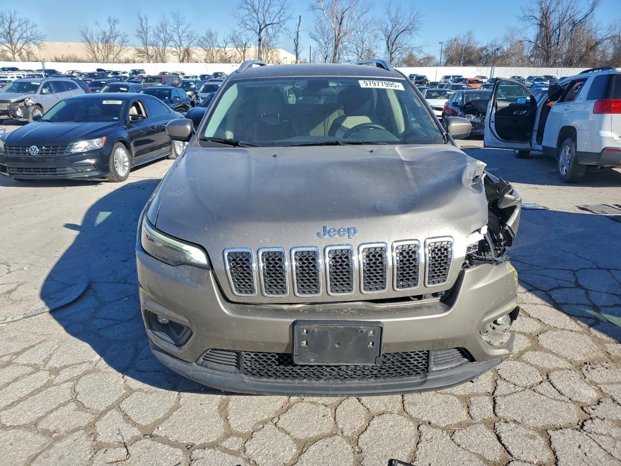 2019 JEEP CHEROKEE LATITUDE photo 5