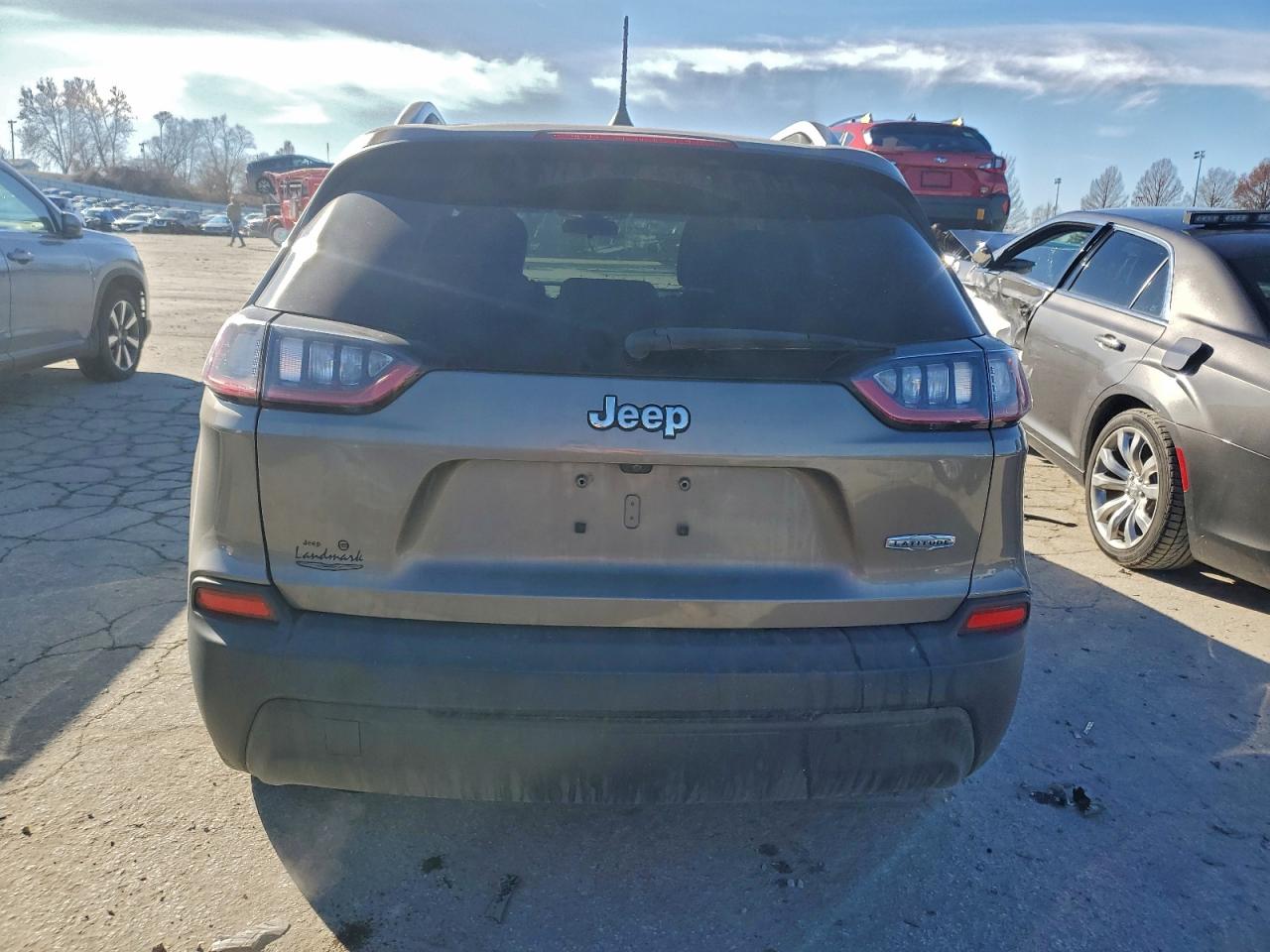 2019 JEEP CHEROKEE LATITUDE photo 6