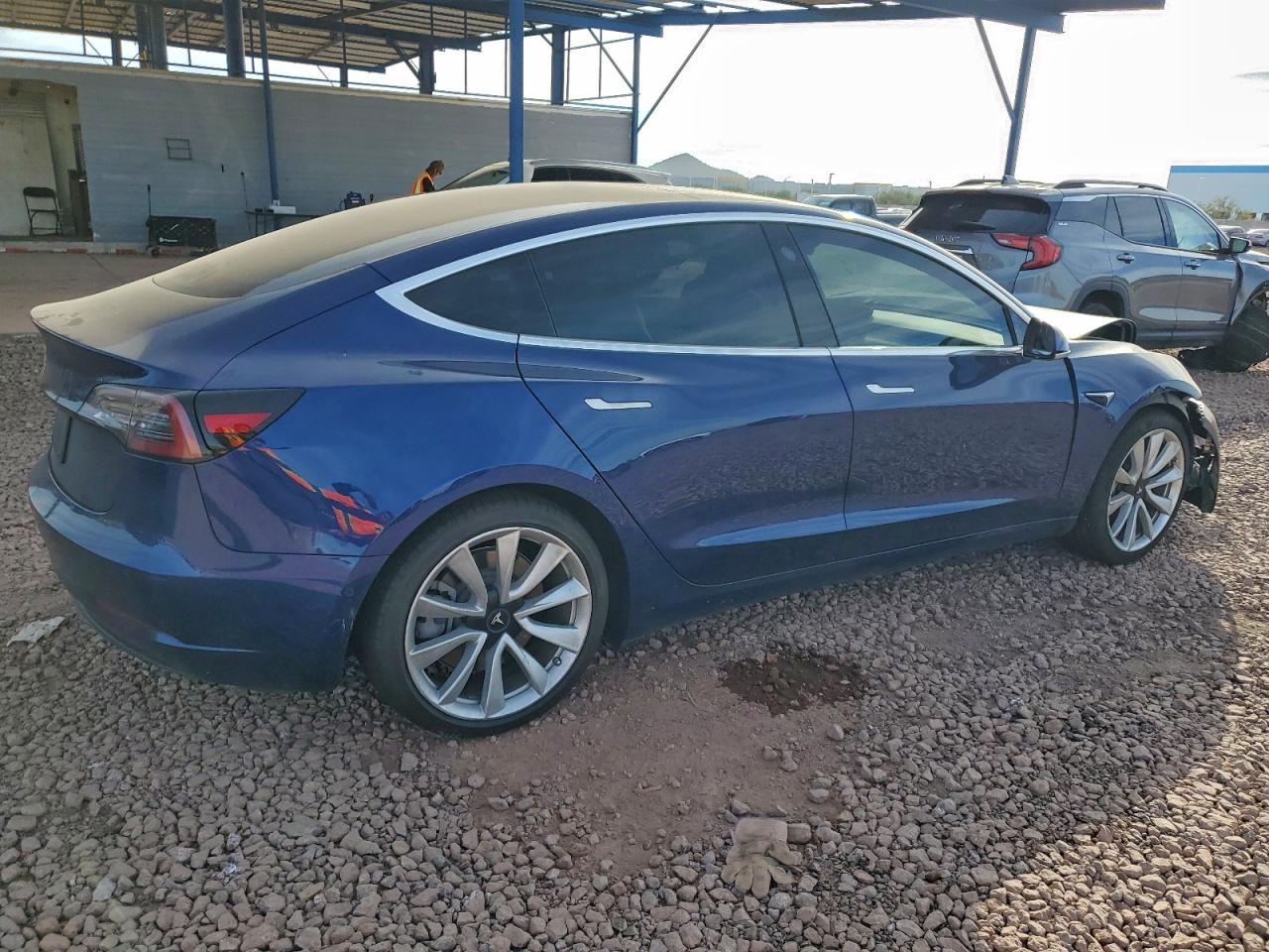 2019 TESLA MODEL 3 photo 3