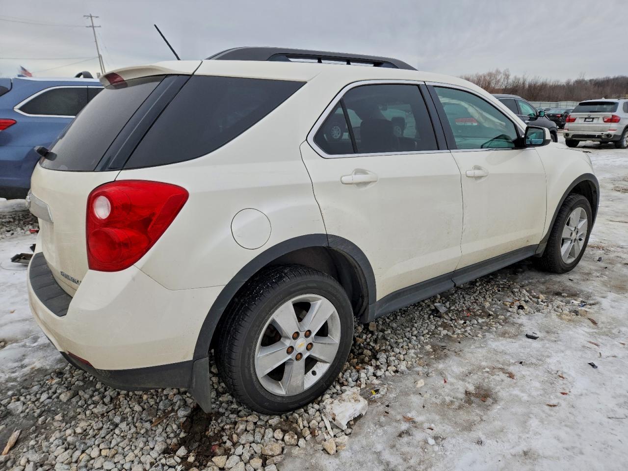 2015 CHEVROLET EQUINOX LT photo 3
