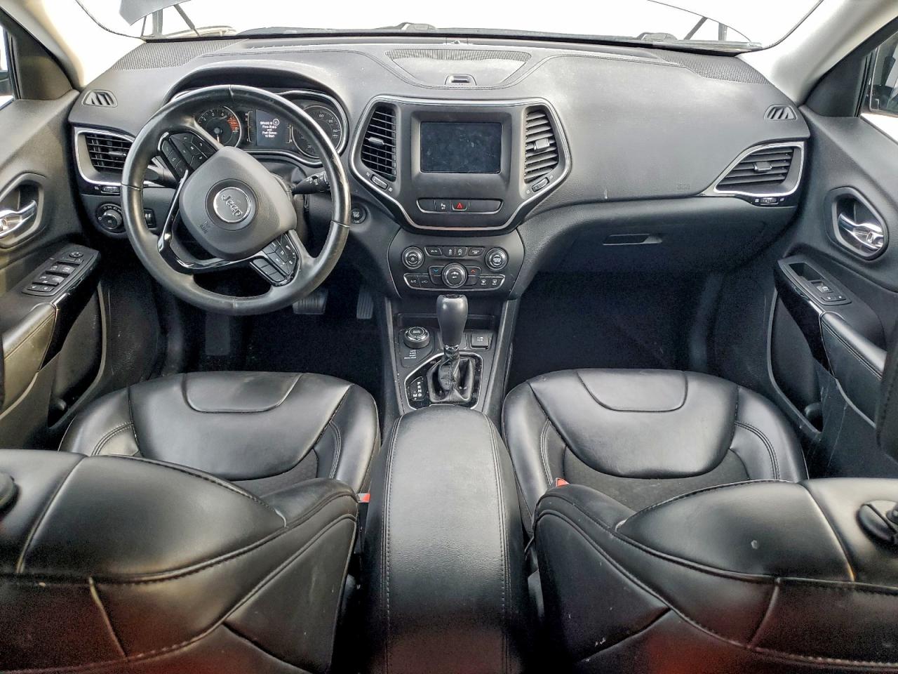 2019 JEEP CHEROKEE LATITUDE PLUS photo 8
