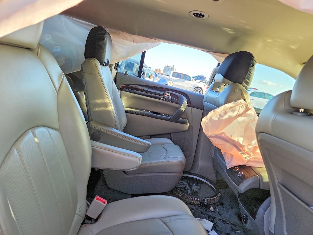 2016 BUICK ENCLAVE photo 31