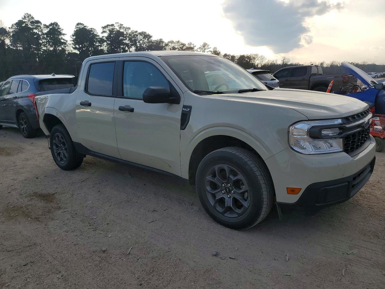 2024 FORD MAVERICK XLT photo 4