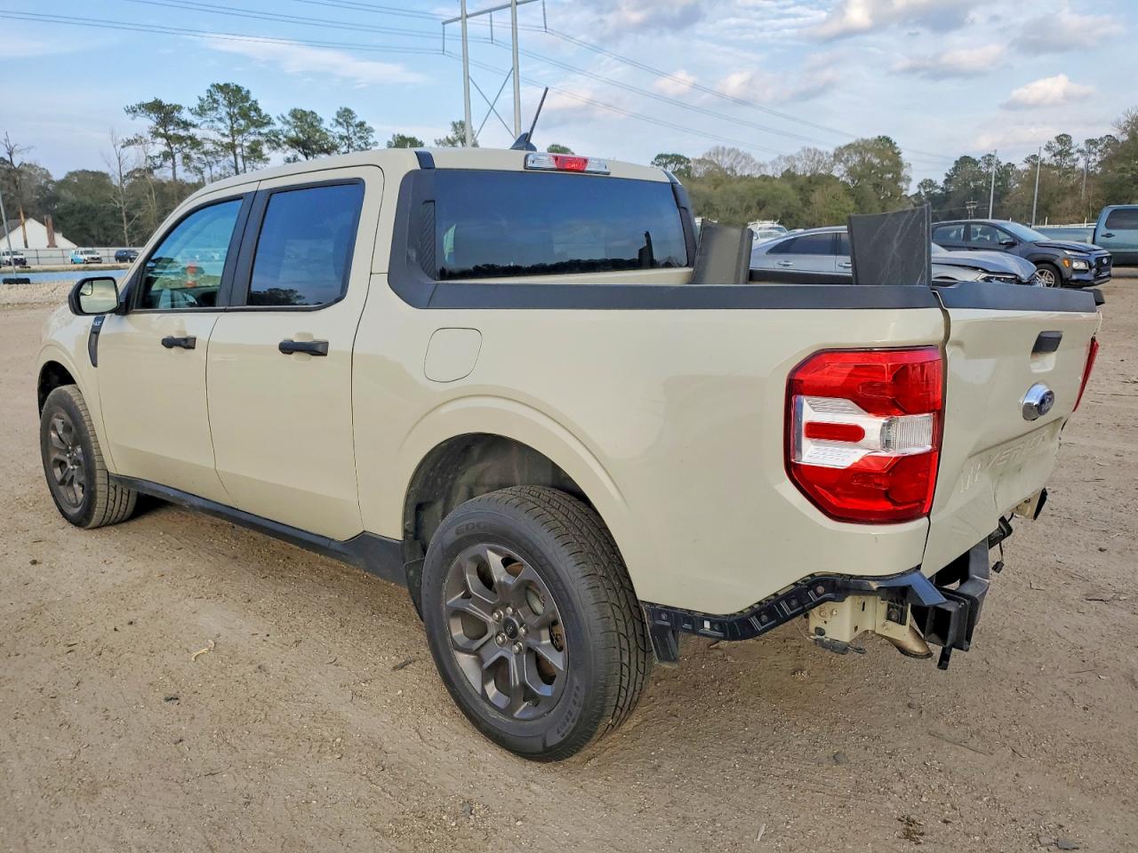 2024 FORD MAVERICK XLT photo 2
