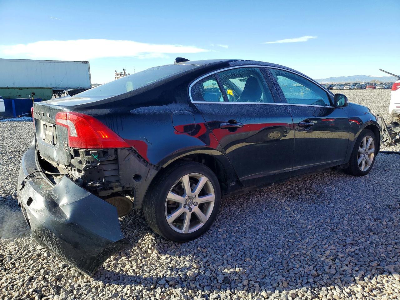 2016 VOLVO S60 PREMIER photo 3