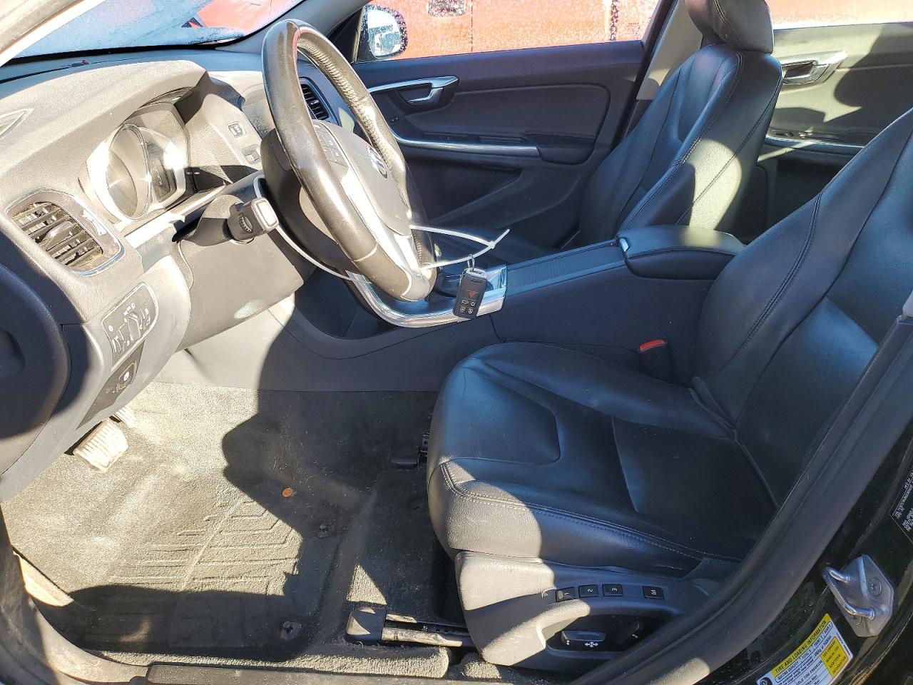 2016 VOLVO S60 PREMIER photo 7