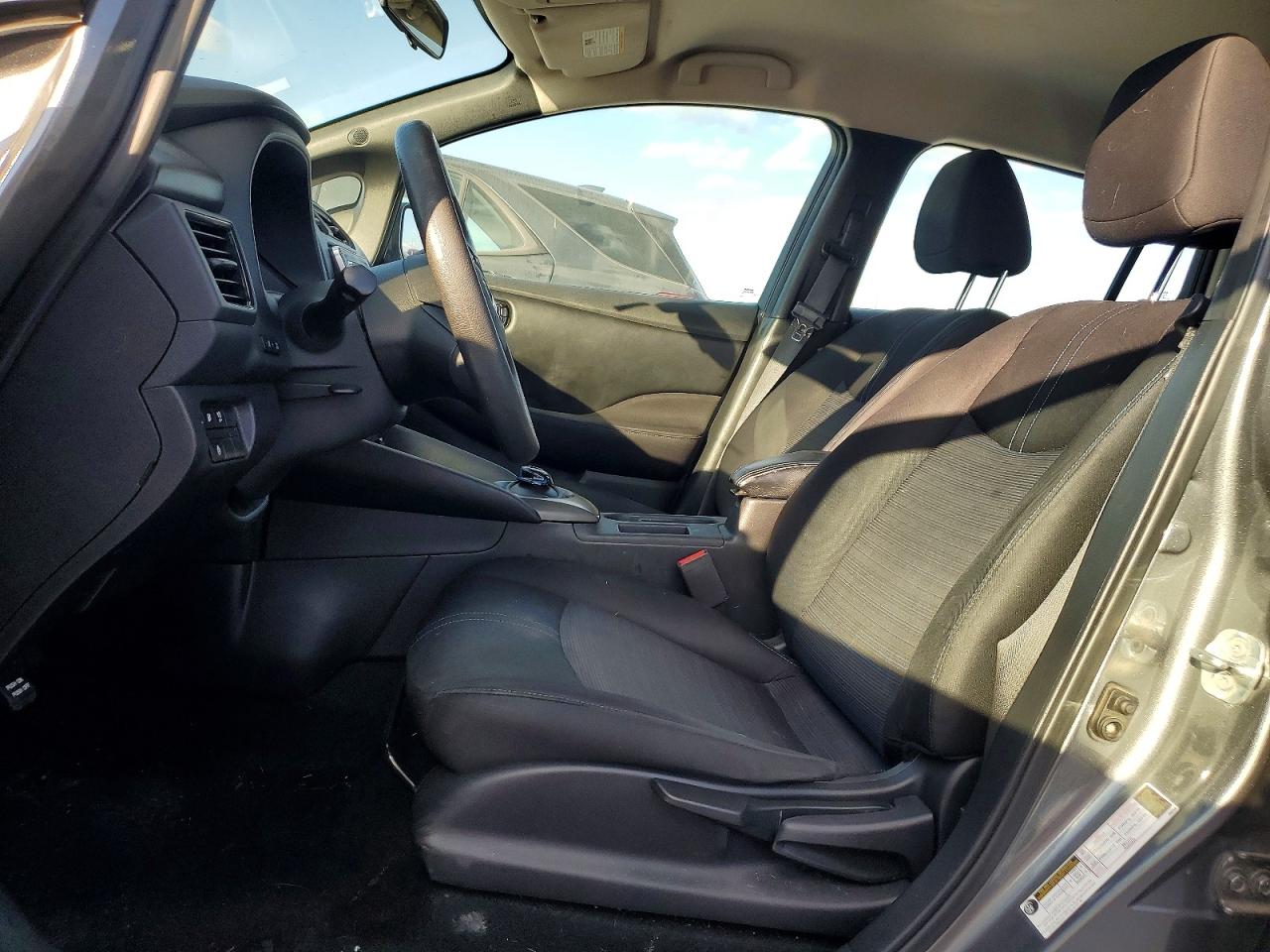 2019 NISSAN LEAF S photo 7