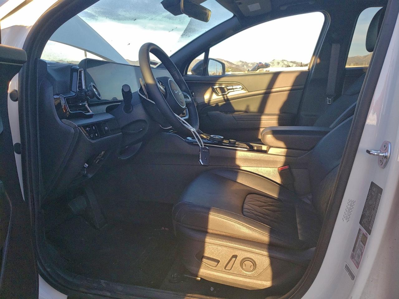 2025 KIA SPORTAGE X LINE photo 7