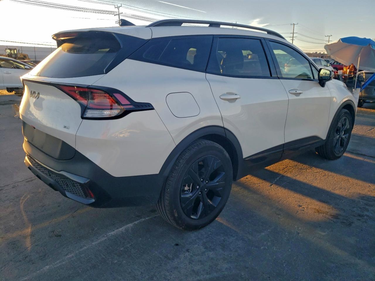 2025 KIA SPORTAGE X LINE photo 3