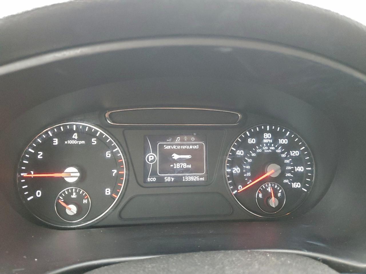 2016 KIA SORENTO LX photo 9