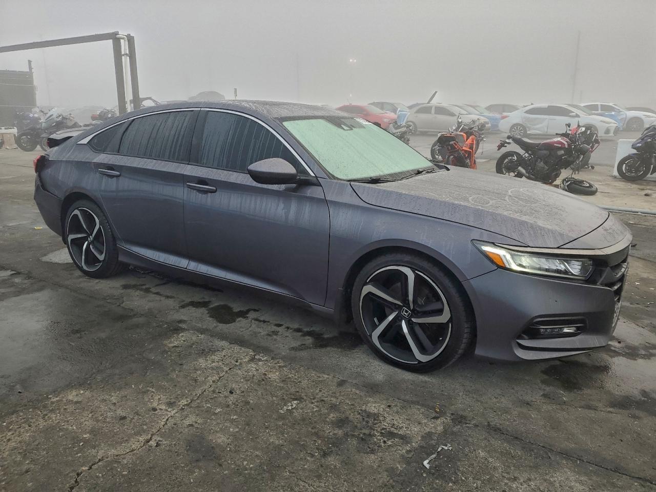 2018 HONDA ACCORD SPORT photo 4