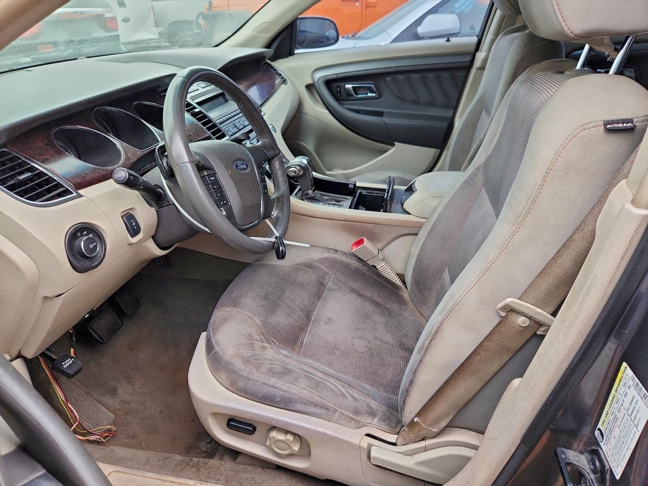 2011 FORD TAURUS SEL photo 7
