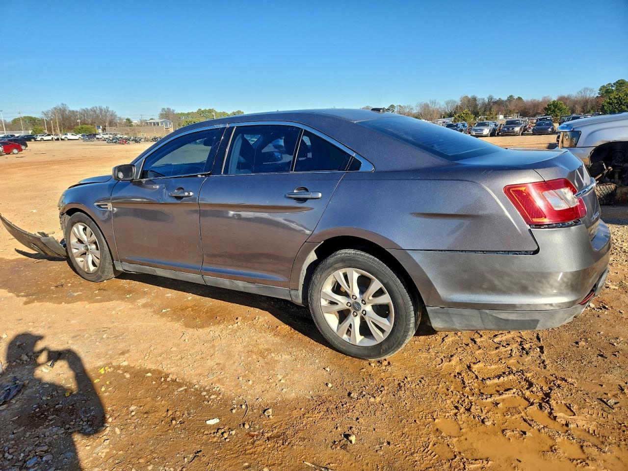 2011 FORD TAURUS SEL photo 2