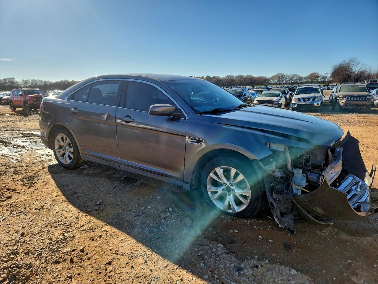 2011 FORD TAURUS SEL photo 4