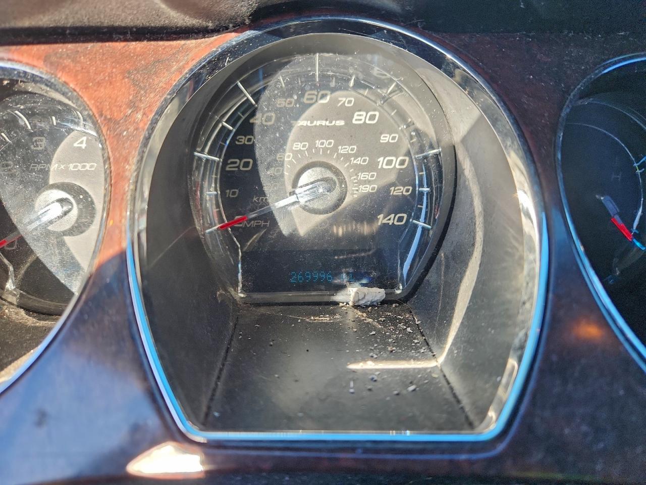 2011 FORD TAURUS SEL photo 9