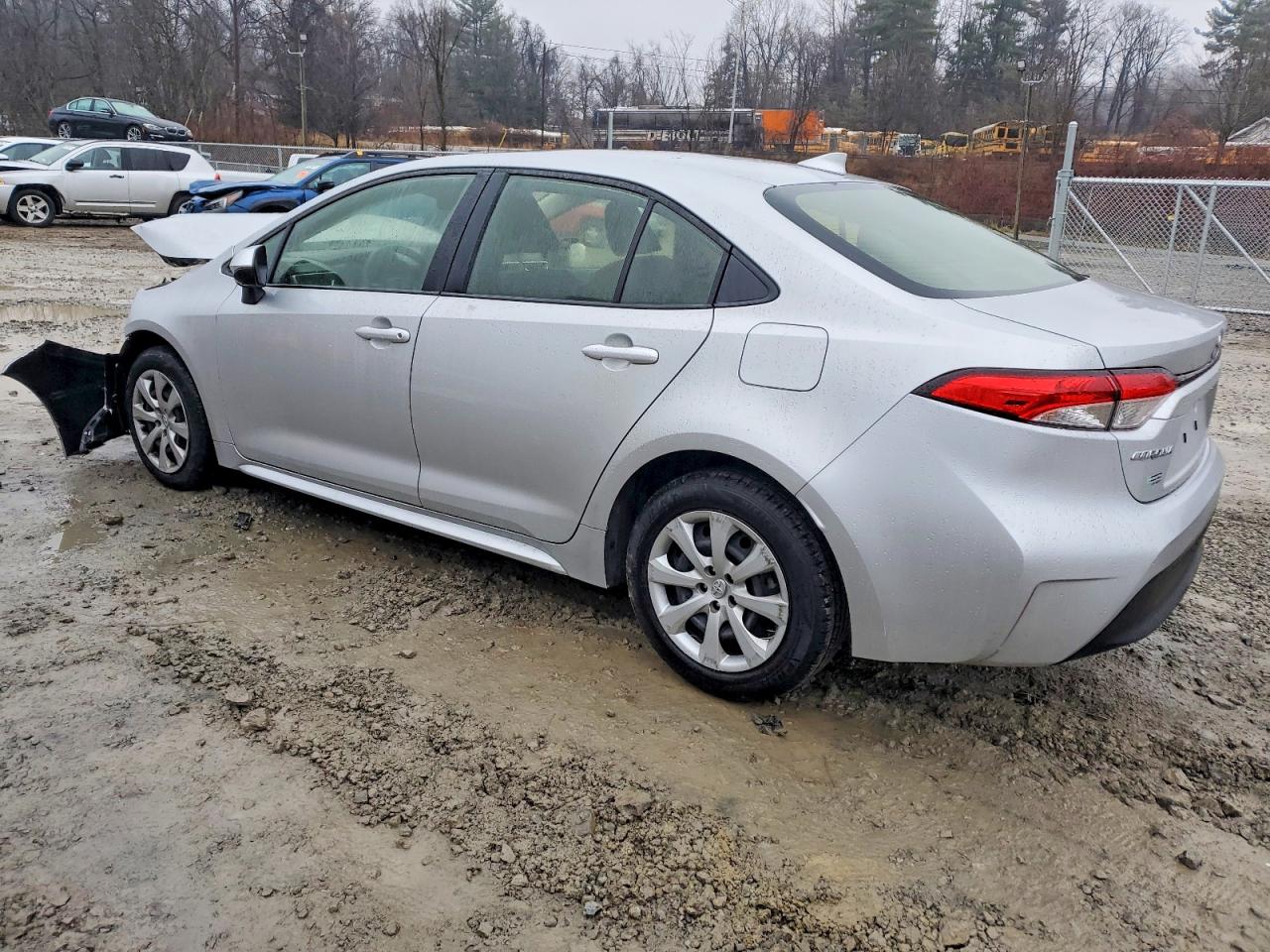 2023 TOYOTA COROLLA LE photo 2