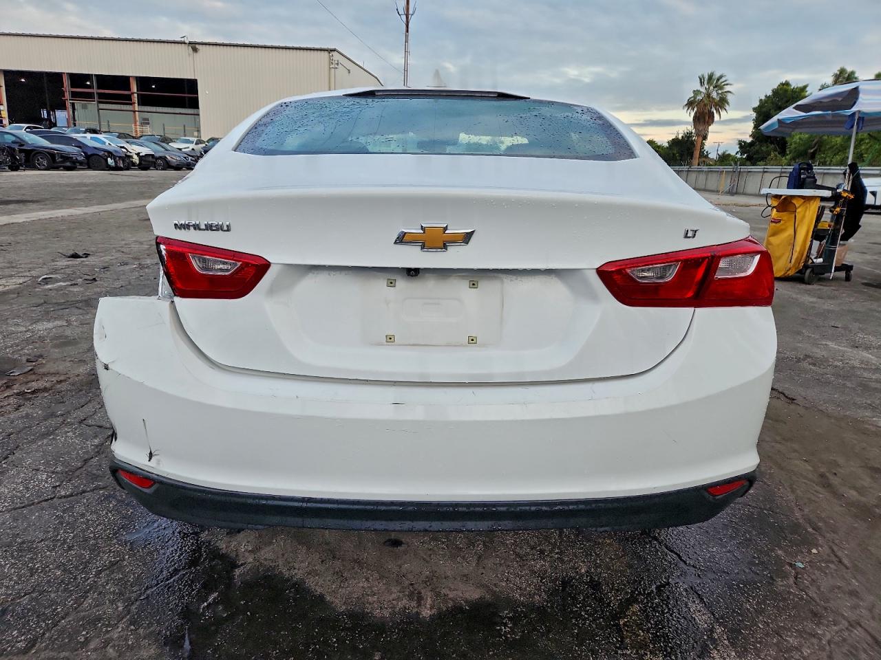 2023 CHEVROLET MALIBU LT photo 6