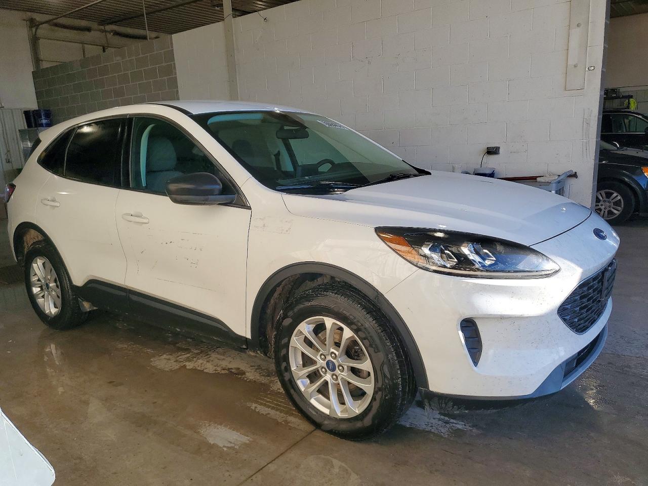 2022 FORD ESCAPE SE photo 4