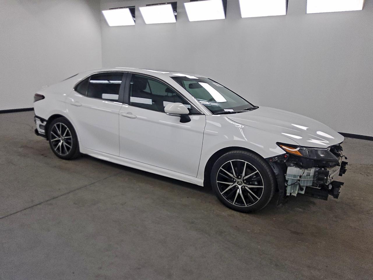 2022 TOYOTA CAMRY NIGHT SHADE photo 4
