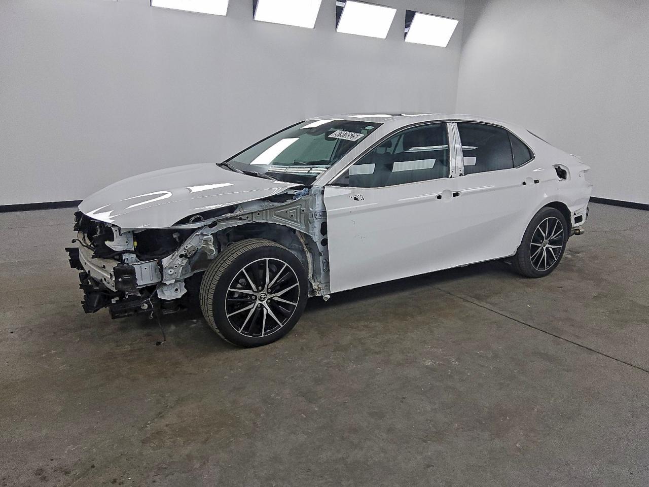 2022 TOYOTA CAMRY