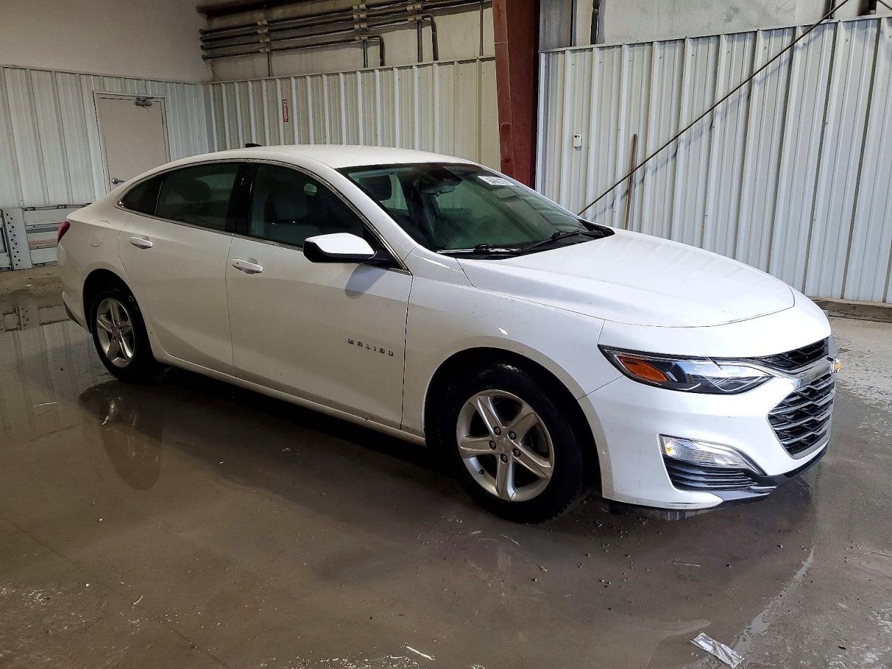 2022 CHEVROLET MALIBU LS photo 4