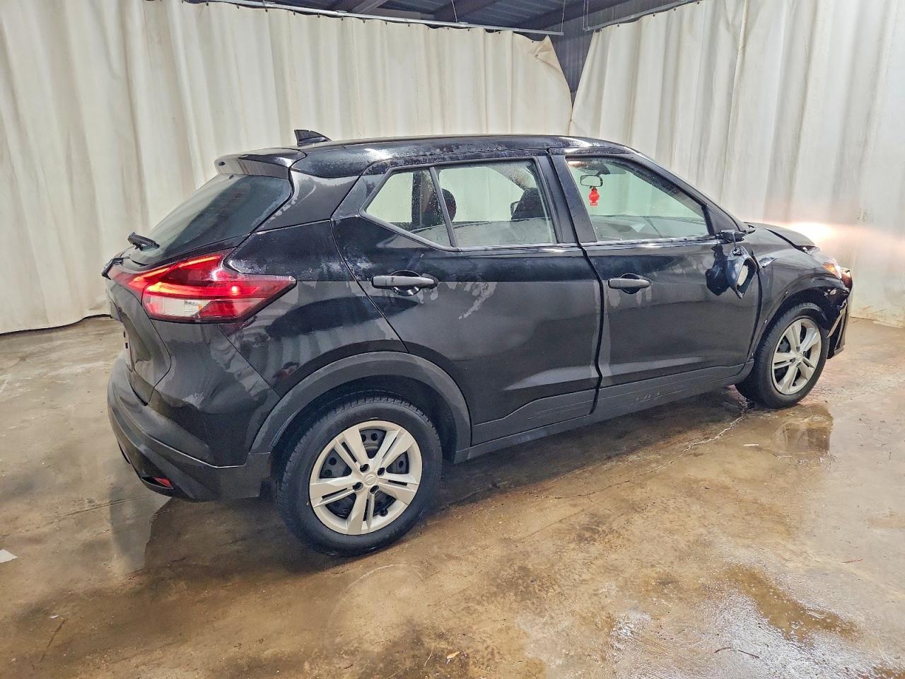 2023 NISSAN KICKS S photo 3