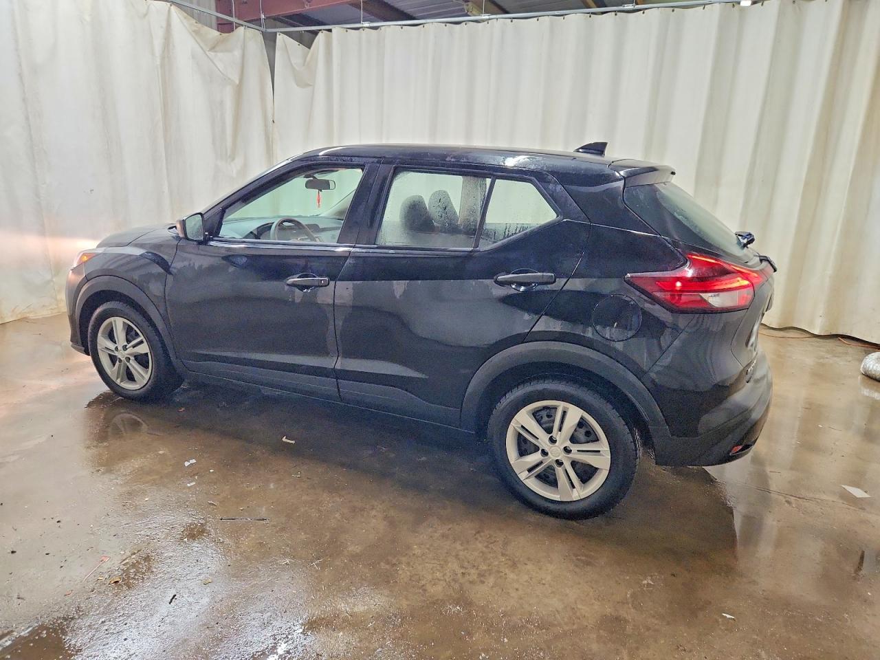 2023 NISSAN KICKS S photo 2
