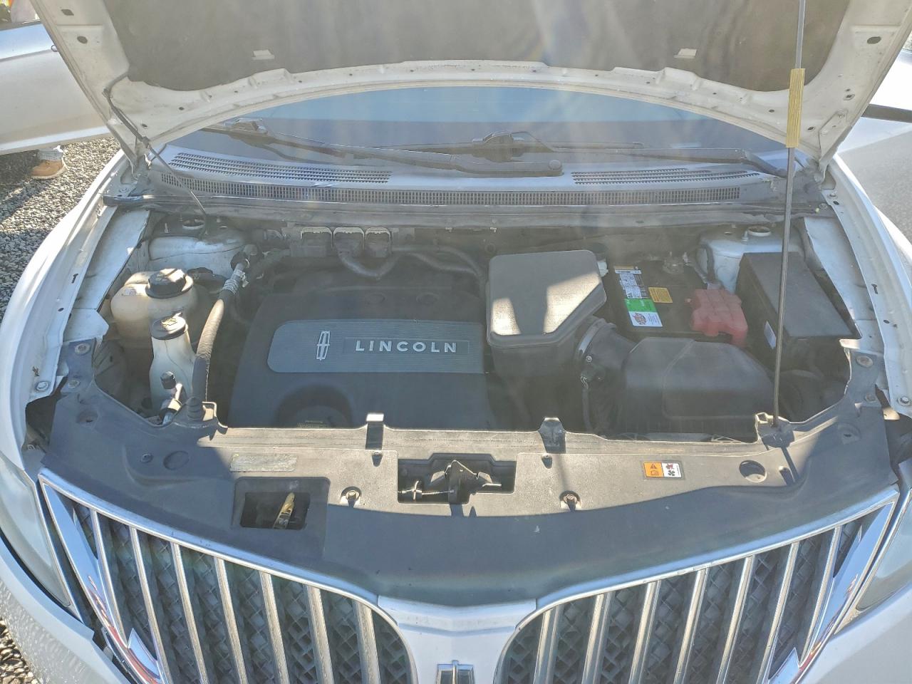 2011 LINCOLN MKX photo 12