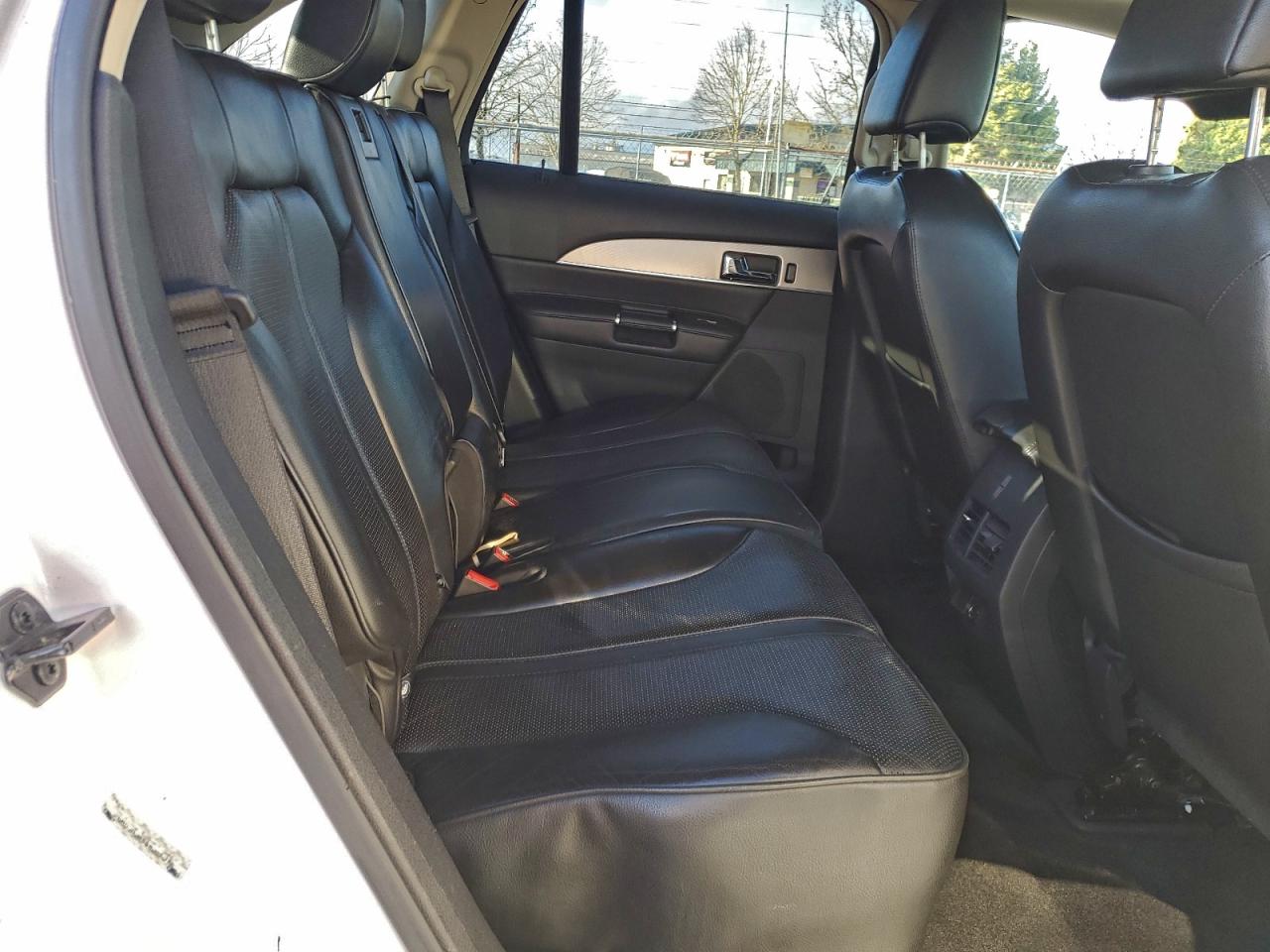 2011 LINCOLN MKX photo 11