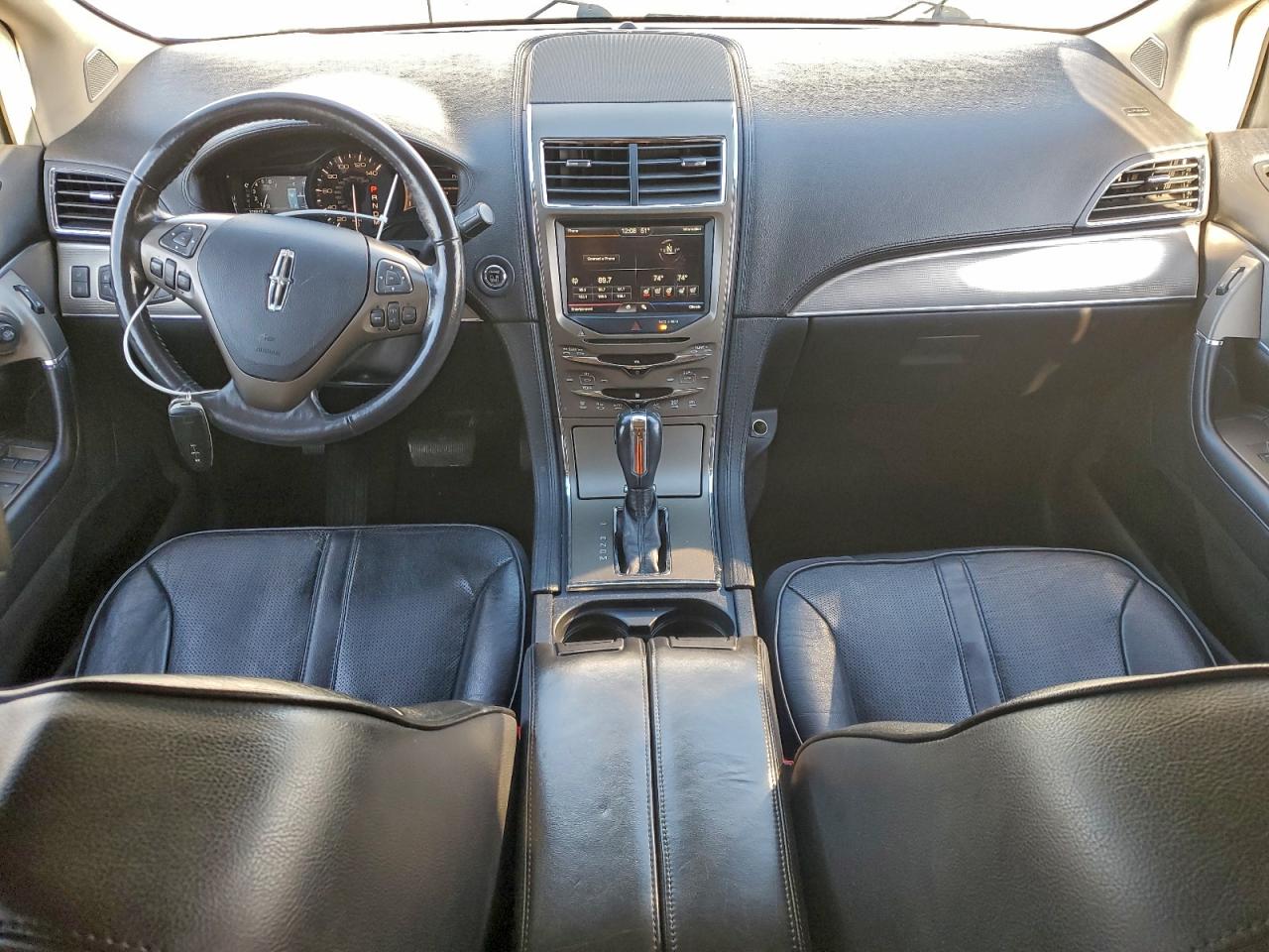 2011 LINCOLN MKX photo 8