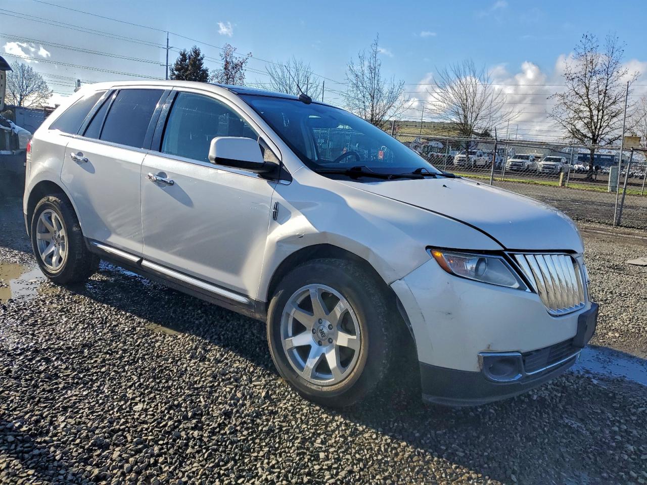 2011 LINCOLN MKX photo 4