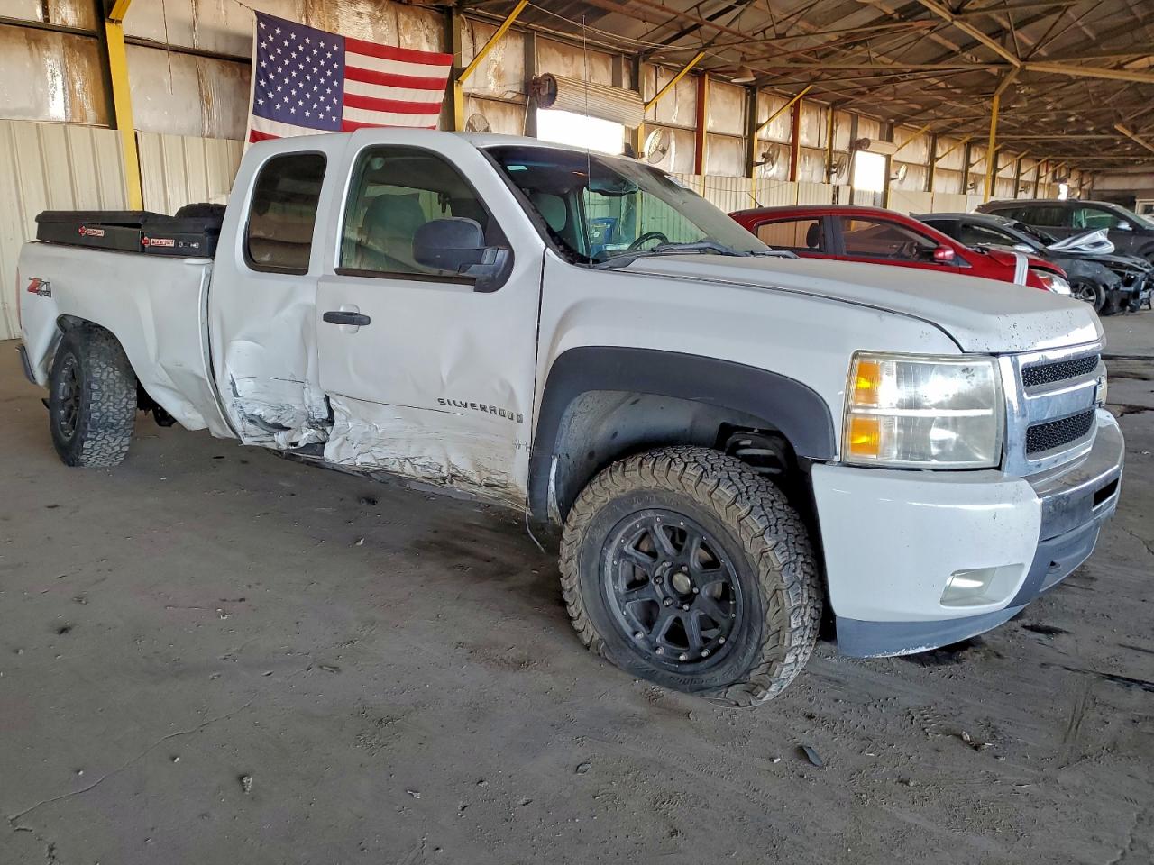 2009 CHEVROLET SILVERADO K1500 LT photo 4