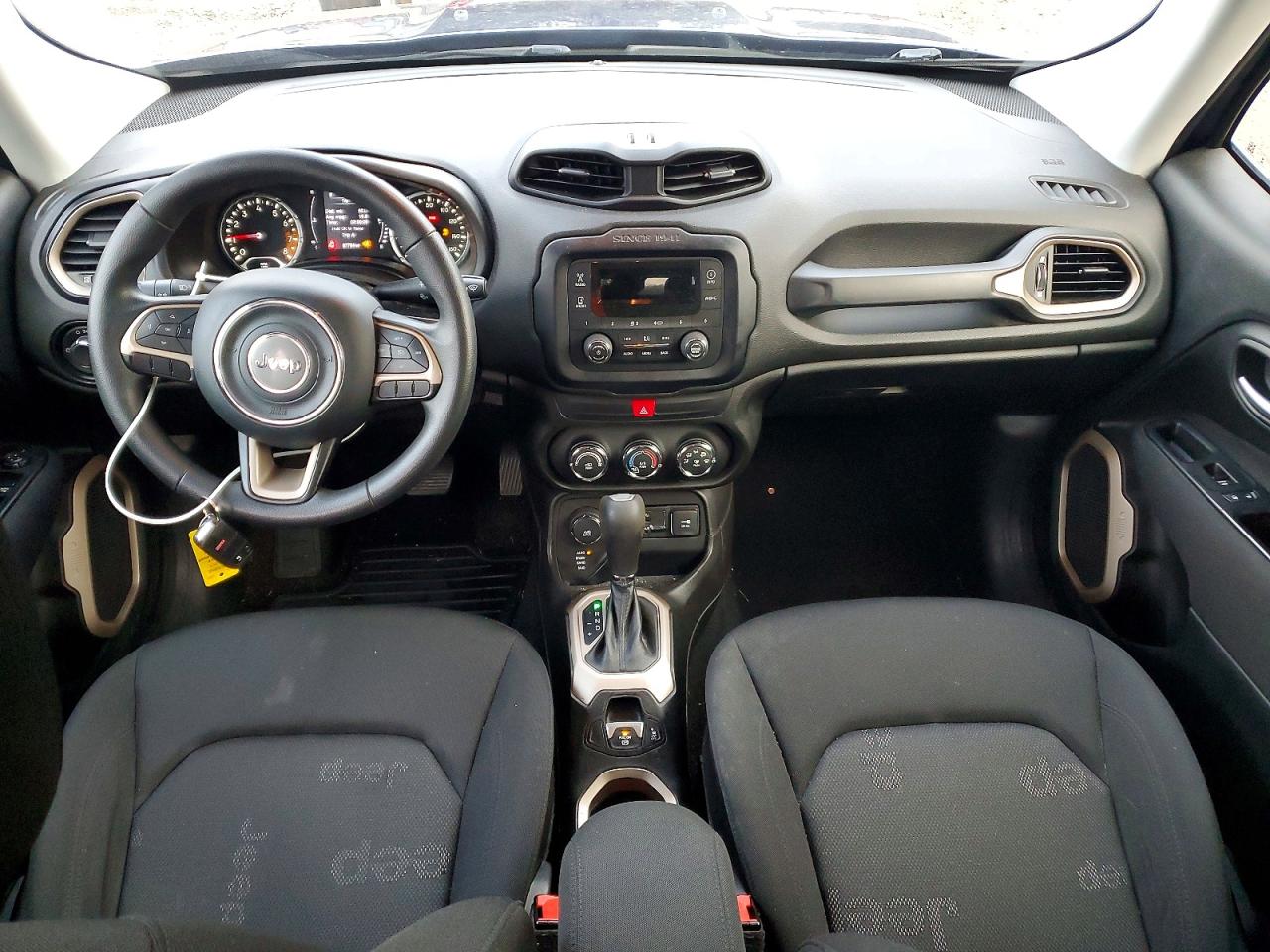 2017 JEEP RENEGADE SPORT photo 8