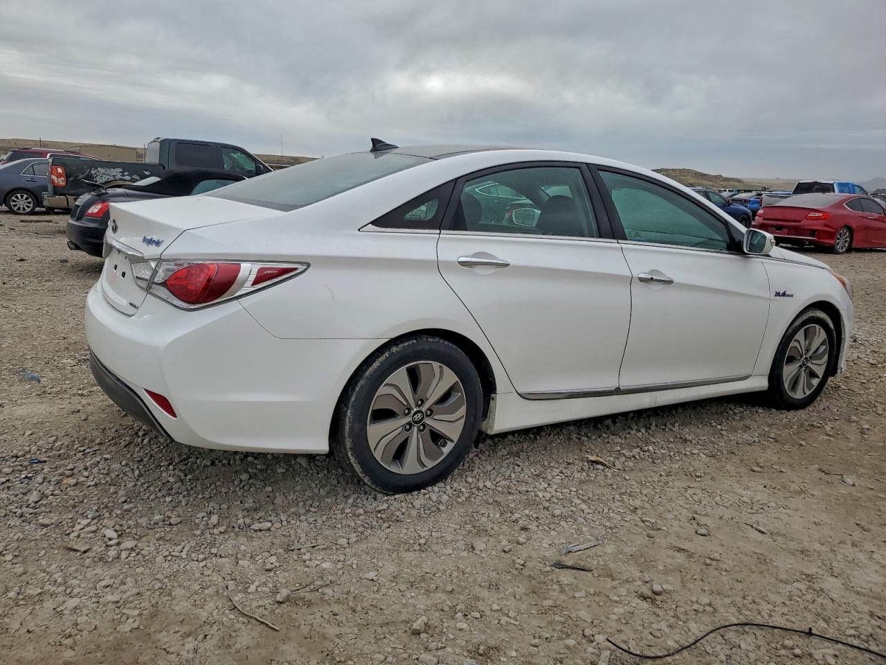 2015 HYUNDAI SONATA HYBRID photo 3