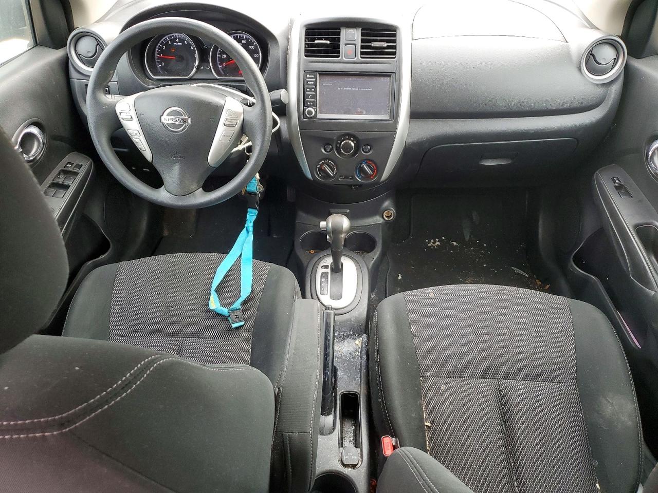 2019 NISSAN VERSA S photo 8