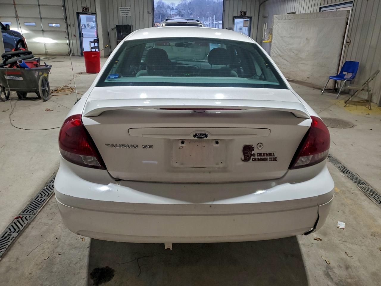 2004 FORD TAURUS SE photo 6
