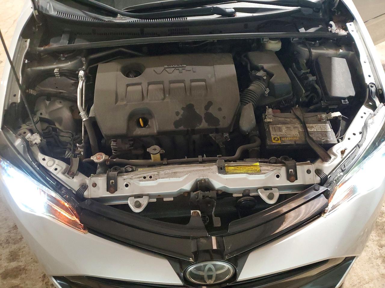 2018 TOYOTA COROLLA L photo 11