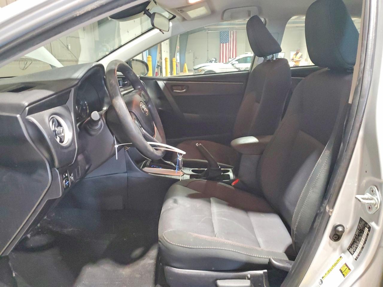 2018 TOYOTA COROLLA L photo 7