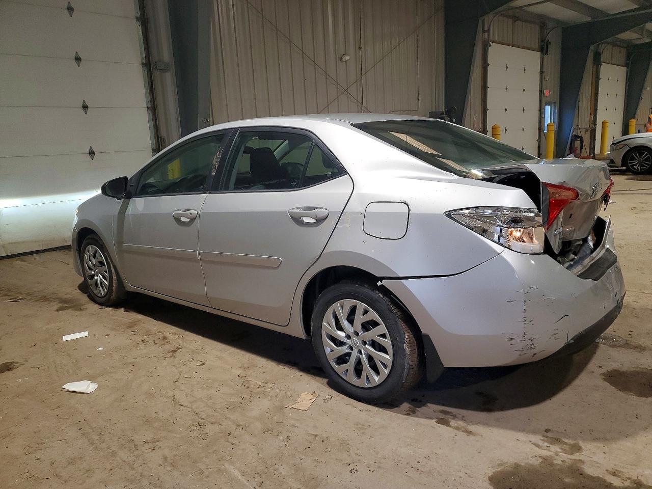 2018 TOYOTA COROLLA L photo 2