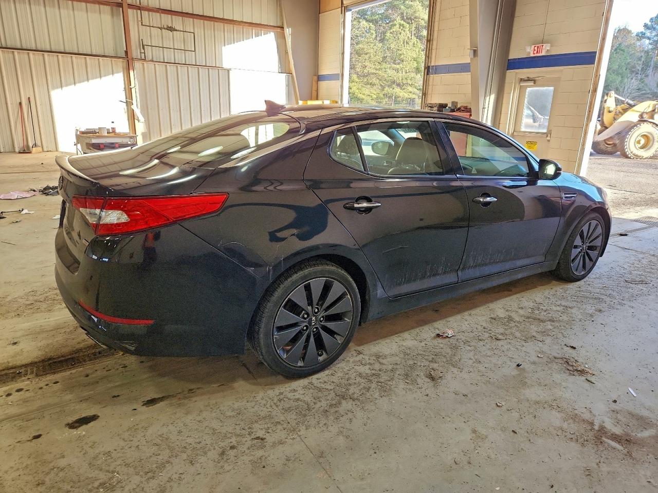 2011 KIA OPTIMA SX photo 3